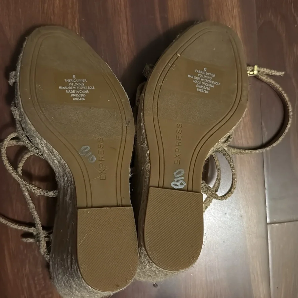 Express Women's Faux Snakeskin Strappy Espadrille size 6